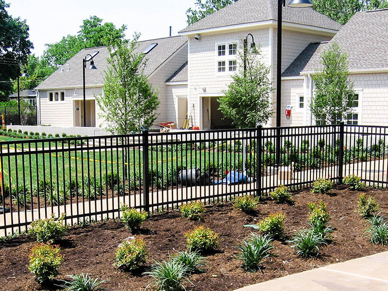 Photo of an aluminum Iowa residential fence