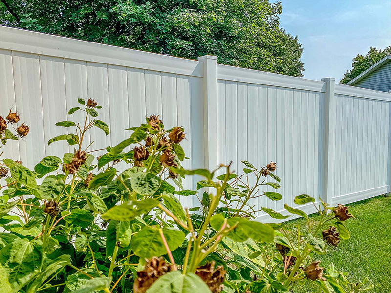 Grundy Center Iowa residential fencing contractor