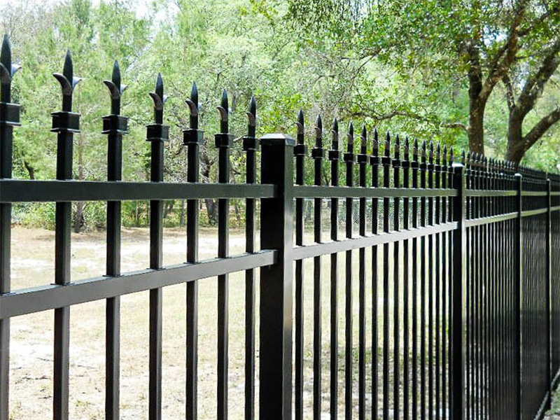 Aluminum fence options in the Reinbeck Iowa area.